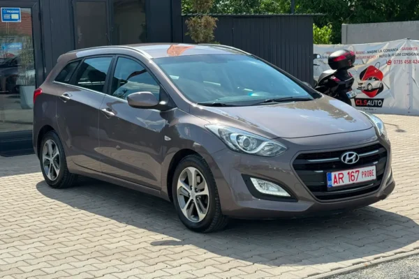 Hyundai I30 1.4 CRDi 90 CP 2015 – Economic, Modern & Fiabil – Garanție 12 Luni – CLS Auto