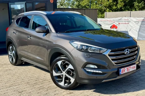 Hyundai Tucson 2.0 Diesel 136 CP Manuală 4×4 2016 – Xenon, Cameră, Scaune Încălzite Hyundai Tucson 2.0 Diesel 136 CP Manuală 4×4 2016 – Xenon, Cameră, Scaune Încălzite